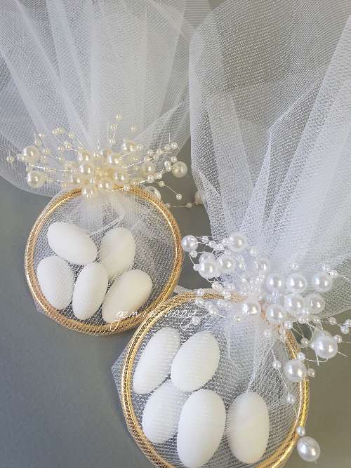 Mπομπονιέρα γάμου με χρυσό κρίκο και πέρλες | Geniusbaby.gr